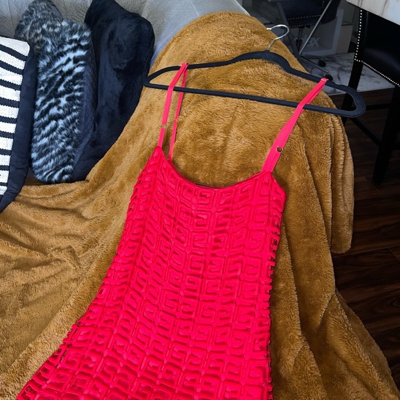 New Givenchy 4G Guipure Lace Dress in Red - Picture 5 of 13